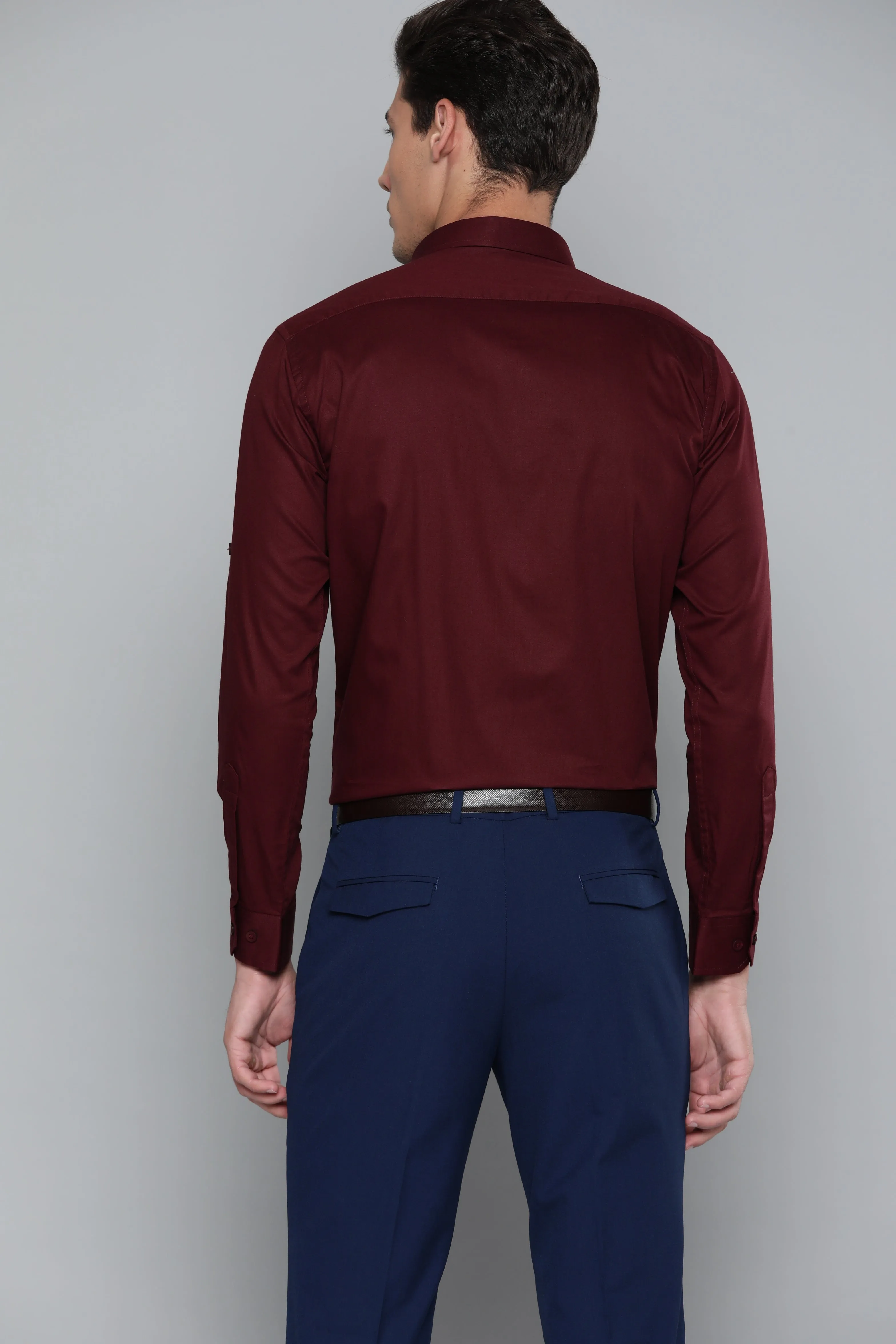 Men Maroon Smart Slim Fit Bio-Engineered Quick-Dry Odour-Free Formal Shirt