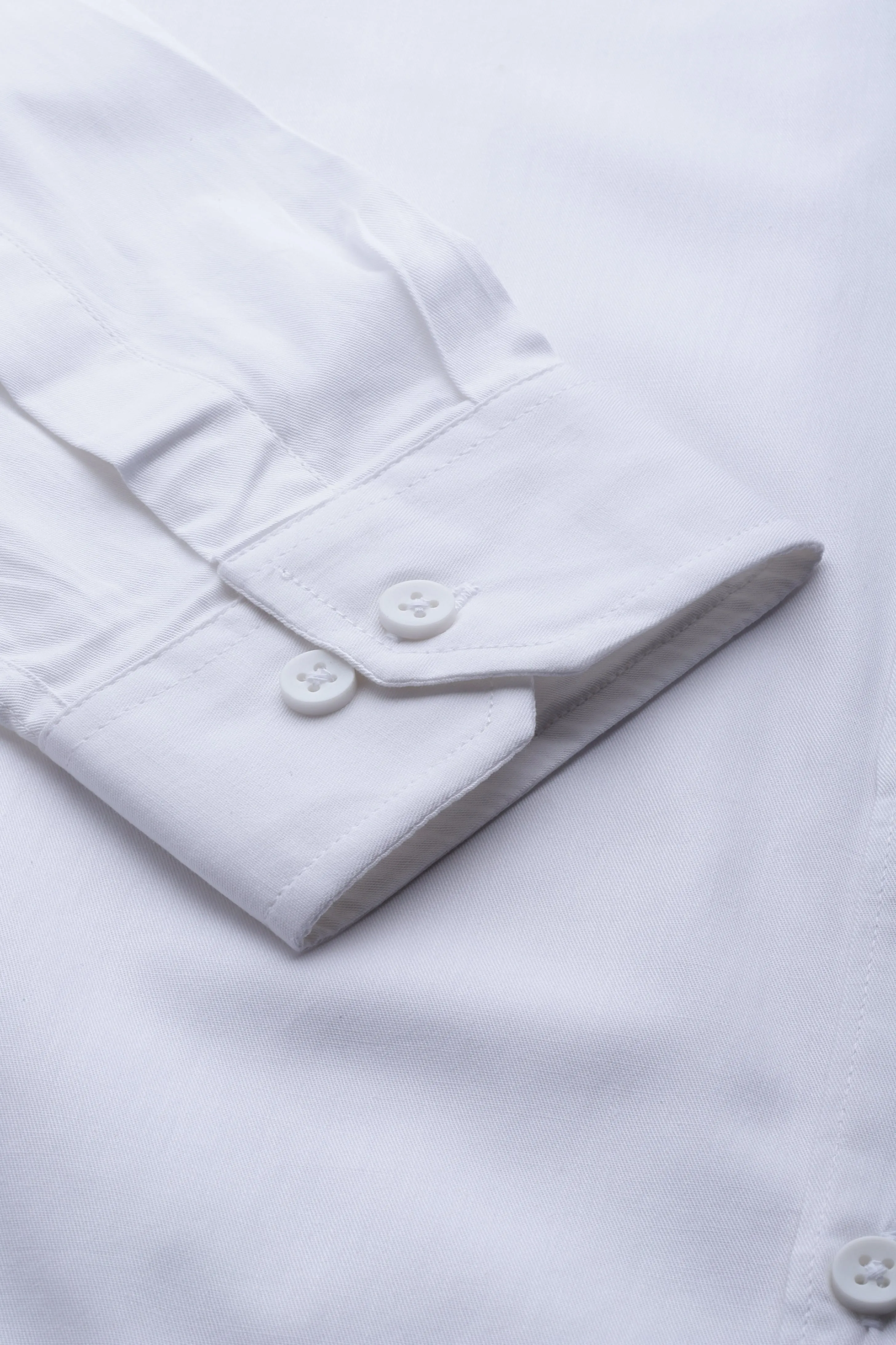 Men White Smart Slim Fit Bio-Engineered Quick-Dry Odour-Free Formal Shirt